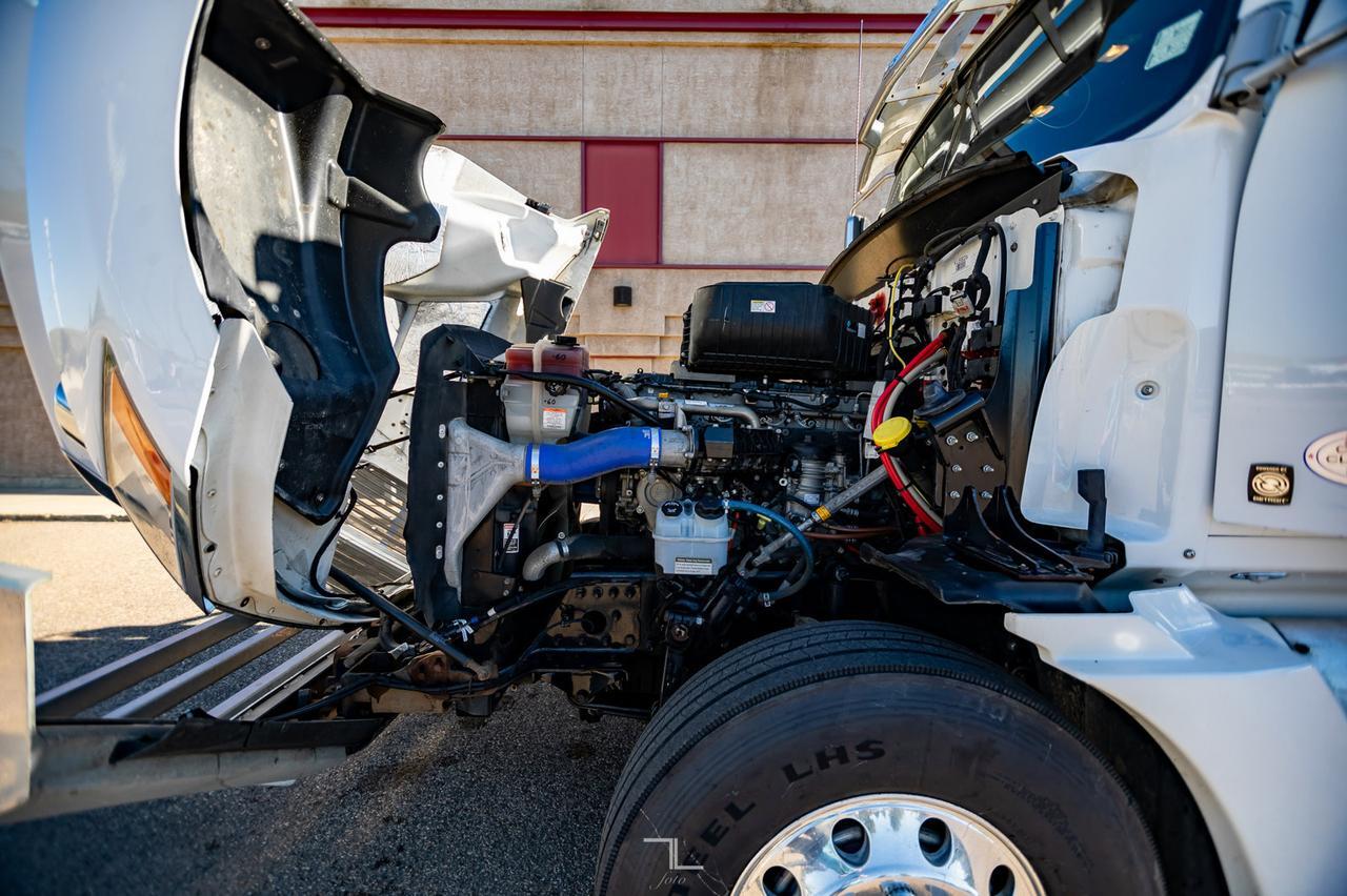 2019 Western Star 5700 XE Tractor Sleeper Red Deer AB