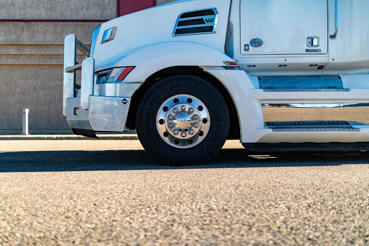 2019 Western Star 5700 XE Tractor Sleeper Red Deer AB