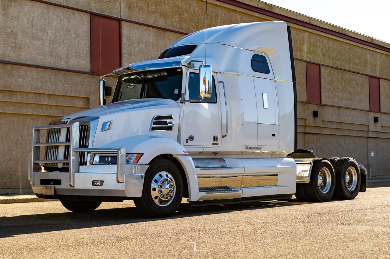 2019 Western Star 5700 XE Tractor Sleeper Red Deer AB