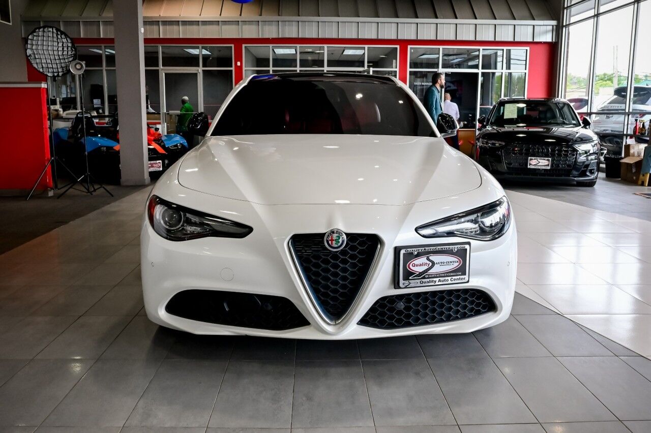 2020 Alfa Romeo Giulia Ti Lusso AWD, Active Driver Assist, Pano Roof, Wireless Charging