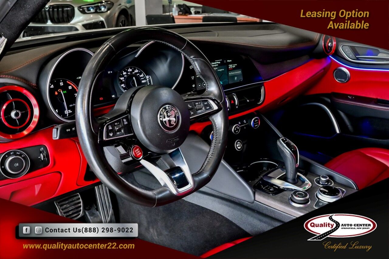 2020 Alfa Romeo Giulia Ti Lusso AWD, Active Driver Assist, Pano Roof, Wireless Charging