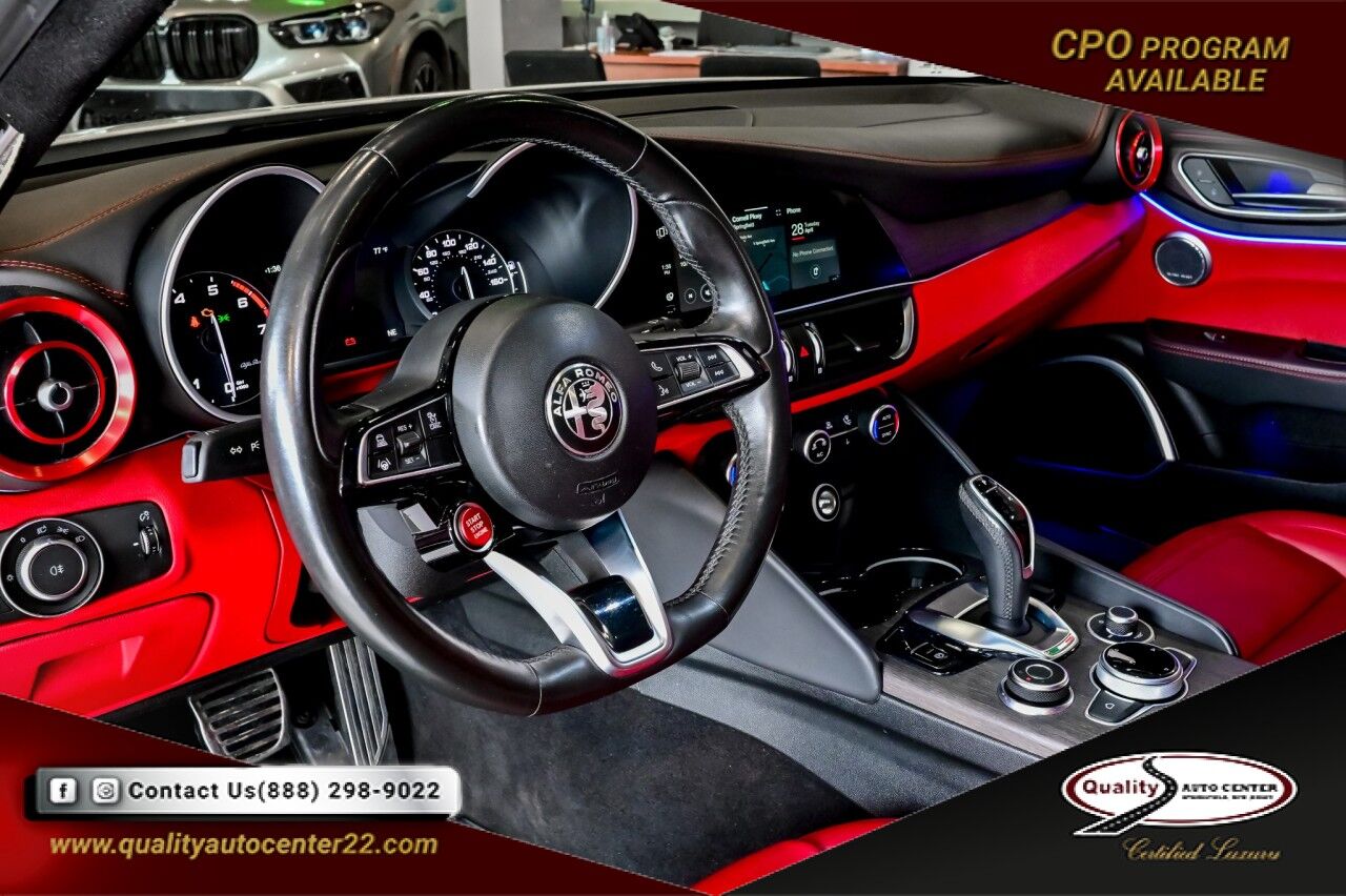 2020 Alfa Romeo Giulia Ti Lusso AWD, Active Driver Assist, Pano Roof, Wireless Charging