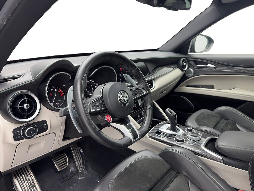 2020 Alfa Romeo Stelvio Quadrifoglio NAV,CAM,PANO,HTD STS,BLIND SPOT,20&quot; W Plano TX