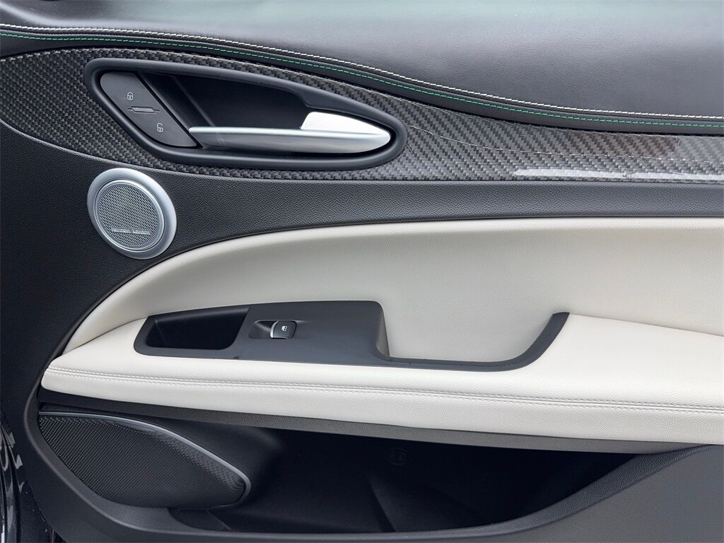 2020 Alfa Romeo Stelvio Quadrifoglio NAV,CAM,PANO,HTD STS,BLIND SPOT,20&quot; W Plano TX