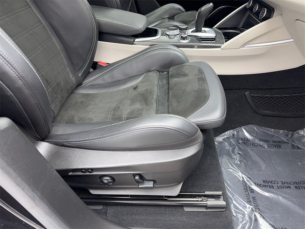 2020 Alfa Romeo Stelvio Quadrifoglio NAV,CAM,PANO,HTD STS,BLIND SPOT,20&quot; W Plano TX