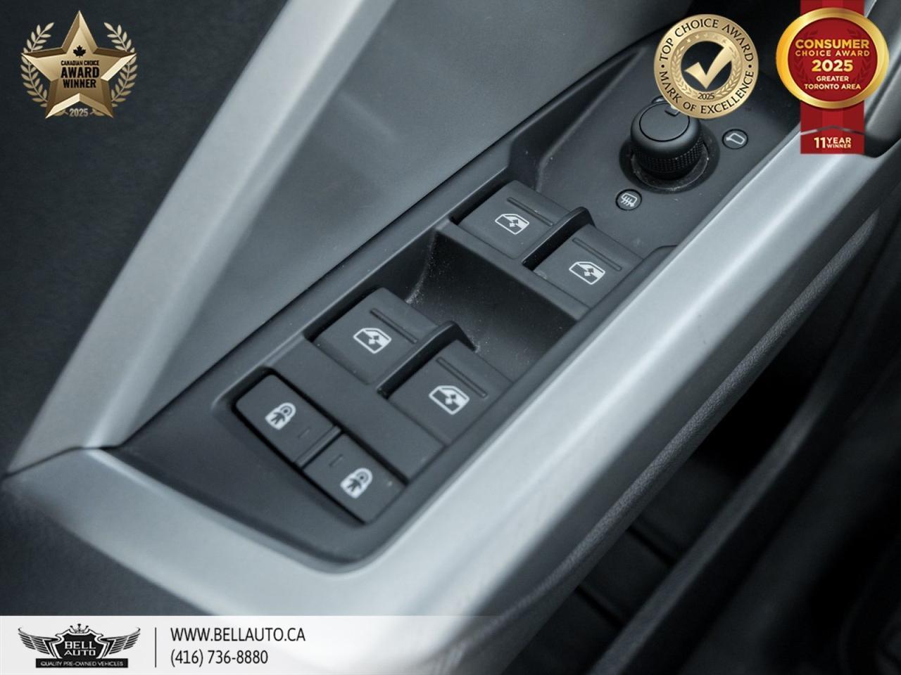 2020 Audi Q3 Komfort | PANOROOF | PARKASST | WIRELESSCHRG | BLUETOOTH | HTD LTHR SEATS | BACKUPCAM | NOACCIDENT Toronto ON