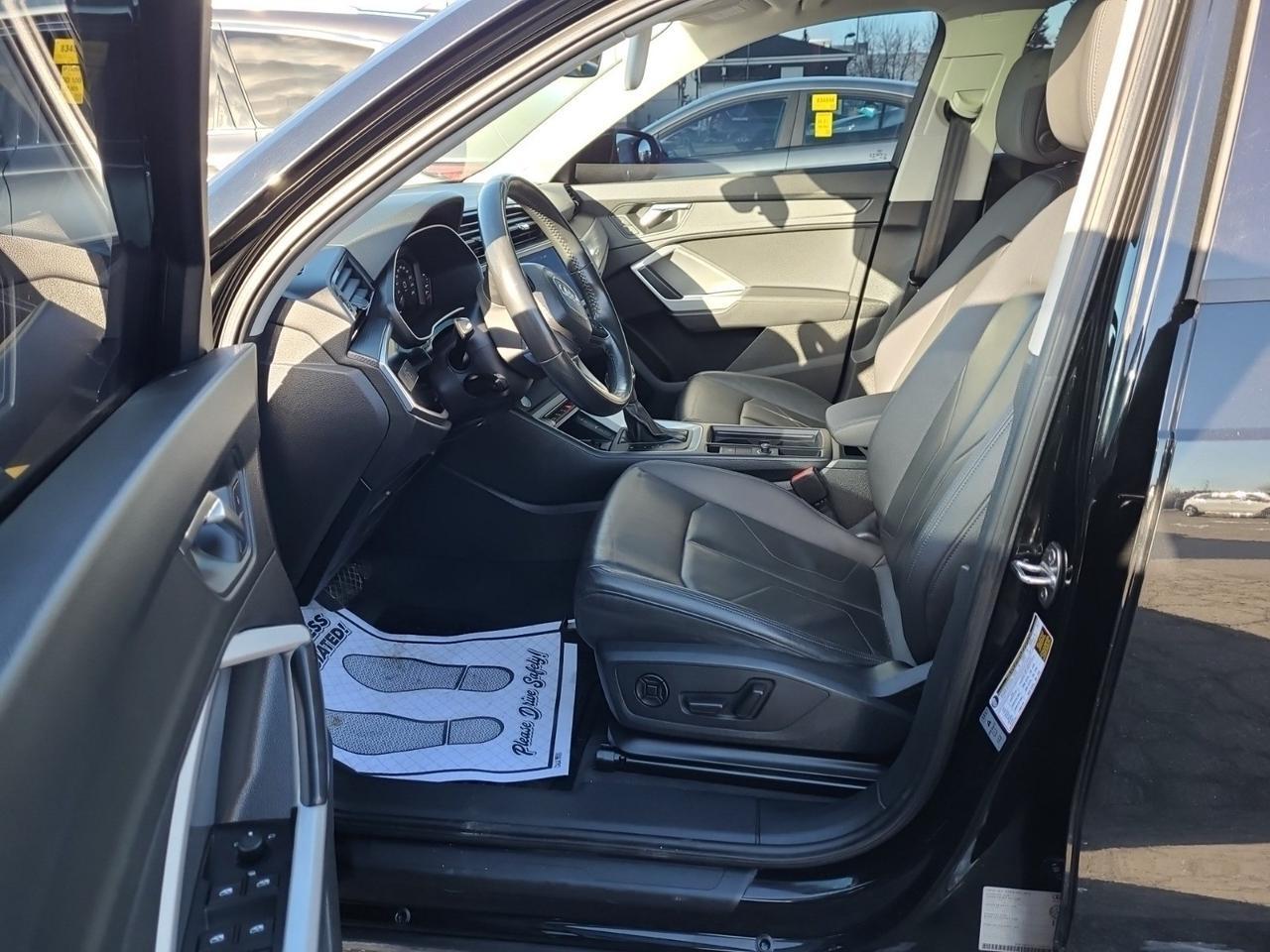 2020 Audi Q3 Komfort PANOROOF B.CAM PWRSEATS SATRADIO NOACCIDENT Toronto ON