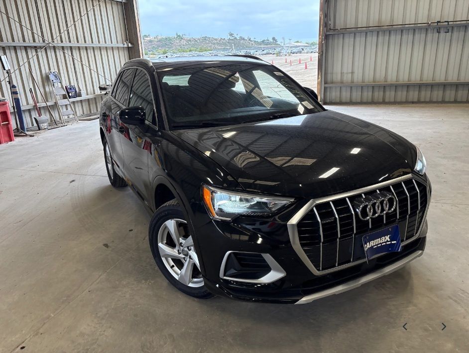 2020 Audi Q3 45 TFSI Premium quattro's photo