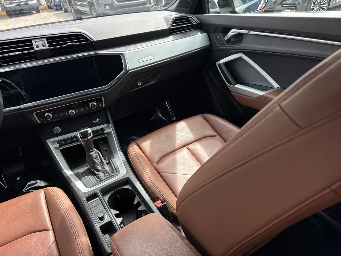 2020 Audi Q3 Premium Sport Utility 4D