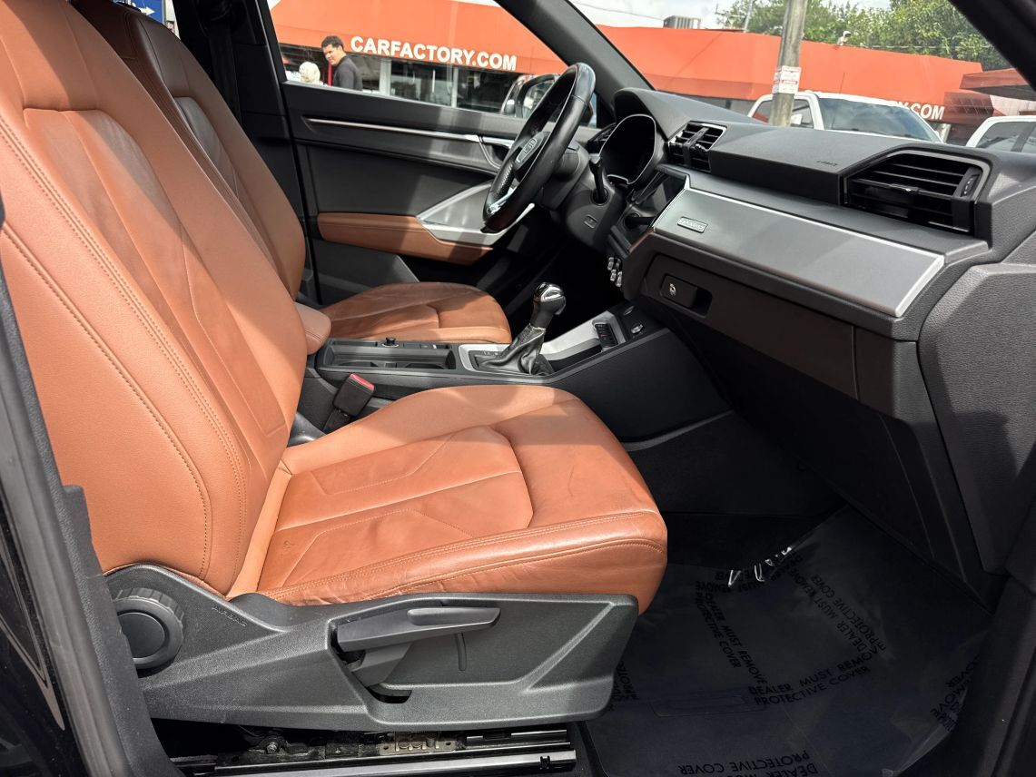 2020 Audi Q3 Premium Sport Utility 4D