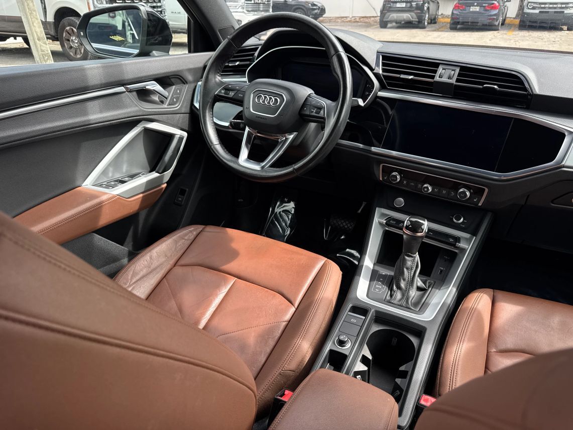 2020 Audi Q3 Premium Sport Utility 4D