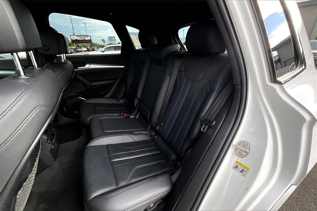 2020 Audi Q5 45 TFSI Titanium Premium Sport Utility 4D Maitland FL