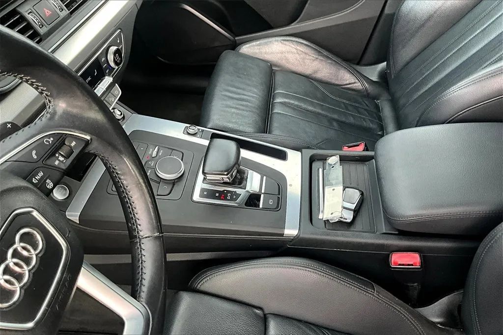 2020 Audi Q5 45 TFSI Titanium Premium Sport Utility 4D Maitland FL
