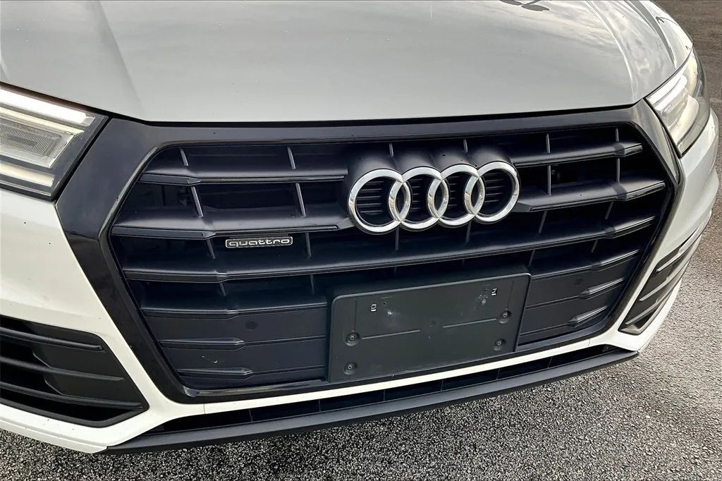 2020 Audi Q5 45 TFSI Titanium Premium Sport Utility 4D Maitland FL
