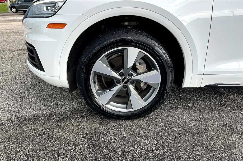 2020 Audi Q5 45 TFSI Titanium Premium Sport Utility 4D Maitland FL