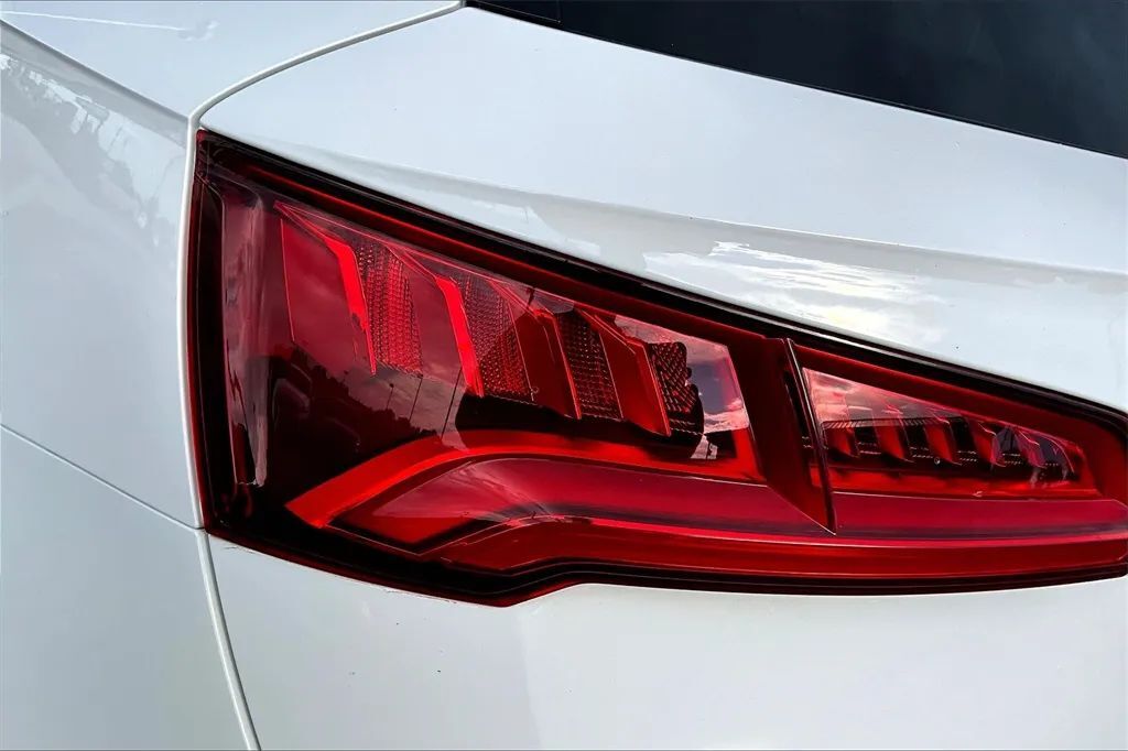 2020 Audi Q5 45 TFSI Titanium Premium Sport Utility 4D Maitland FL