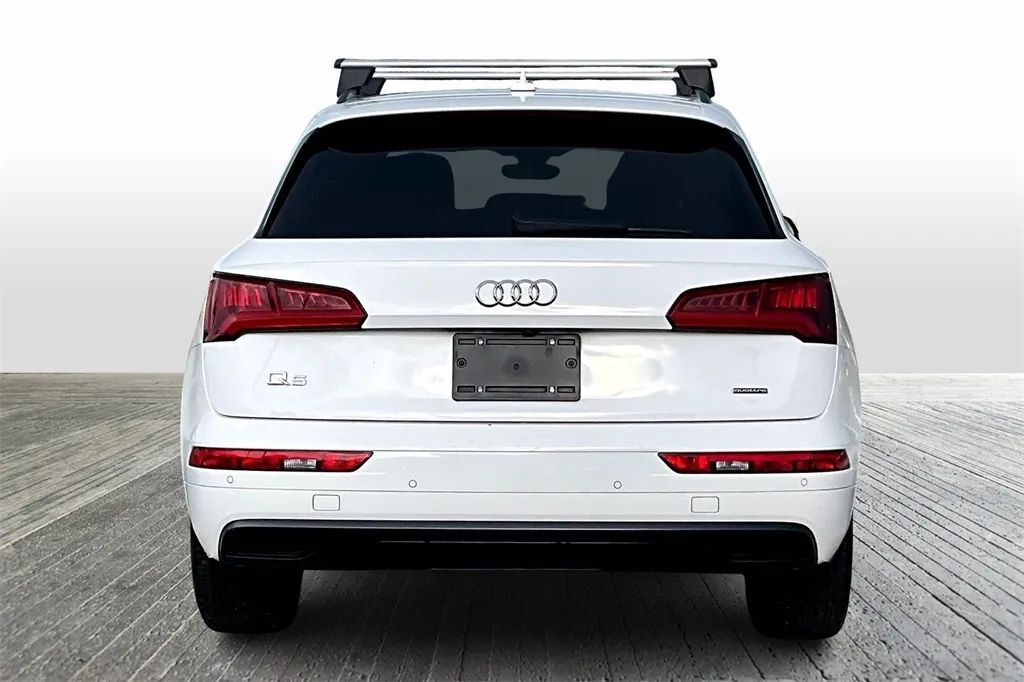 2020 Audi Q5 45 TFSI Titanium Premium Sport Utility 4D Maitland FL
