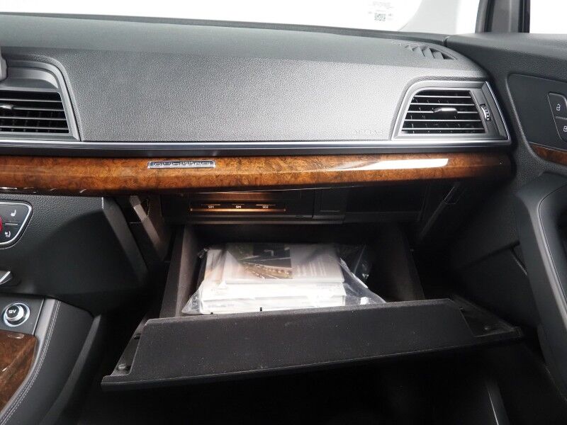 2020 Audi Q5 Premium Plus 45 TFSI Quattro *NAVIGATION, VIRTUAL COCKPIT, SAFTEY ALERTS, BACKUP-CAMERA, PANORAMA MOONROOF, LEATHER, CLIMATE SEATS, POWER LIFTGATE, 20 INCH WHEELS, WIRELESS CHARGING, ANDROID & APPLE Round Rock TX