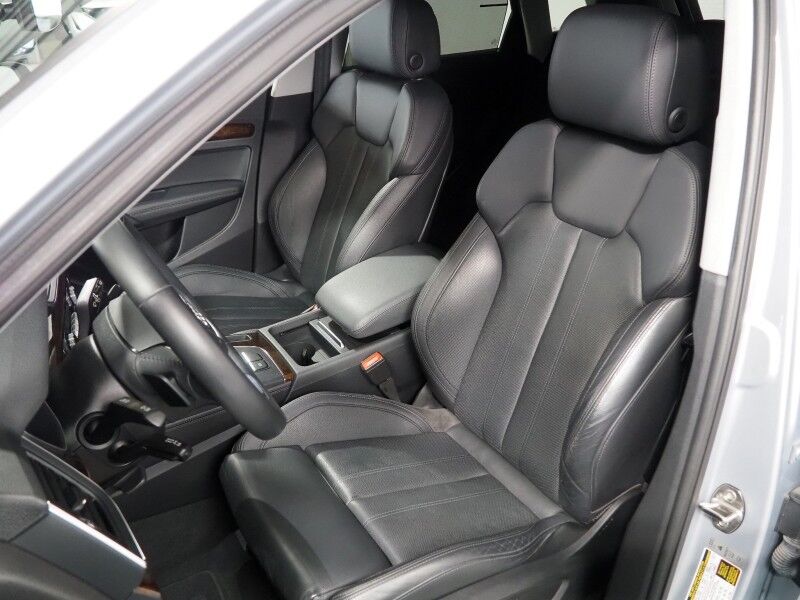 2020 Audi Q5 Premium Plus 45 TFSI Quattro *NAVIGATION, VIRTUAL COCKPIT, SAFTEY ALERTS, BACKUP-CAMERA, PANORAMA MOONROOF, LEATHER, CLIMATE SEATS, POWER LIFTGATE, 20 INCH WHEELS, WIRELESS CHARGING, ANDROID & APPLE Round Rock TX