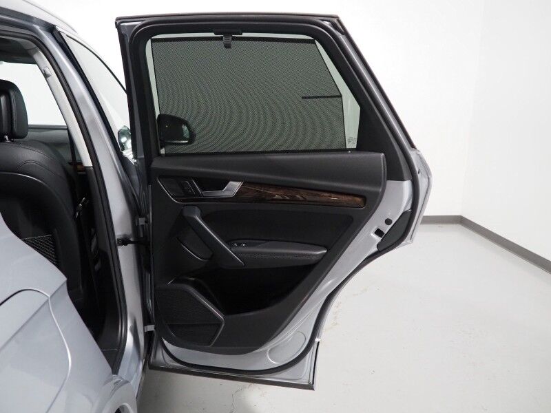 2020 Audi Q5 Premium Plus 45 TFSI Quattro *NAVIGATION, VIRTUAL COCKPIT, SAFTEY ALERTS, BACKUP-CAMERA, PANORAMA MOONROOF, LEATHER, CLIMATE SEATS, POWER LIFTGATE, 20 INCH WHEELS, WIRELESS CHARGING, ANDROID & APPLE Round Rock TX