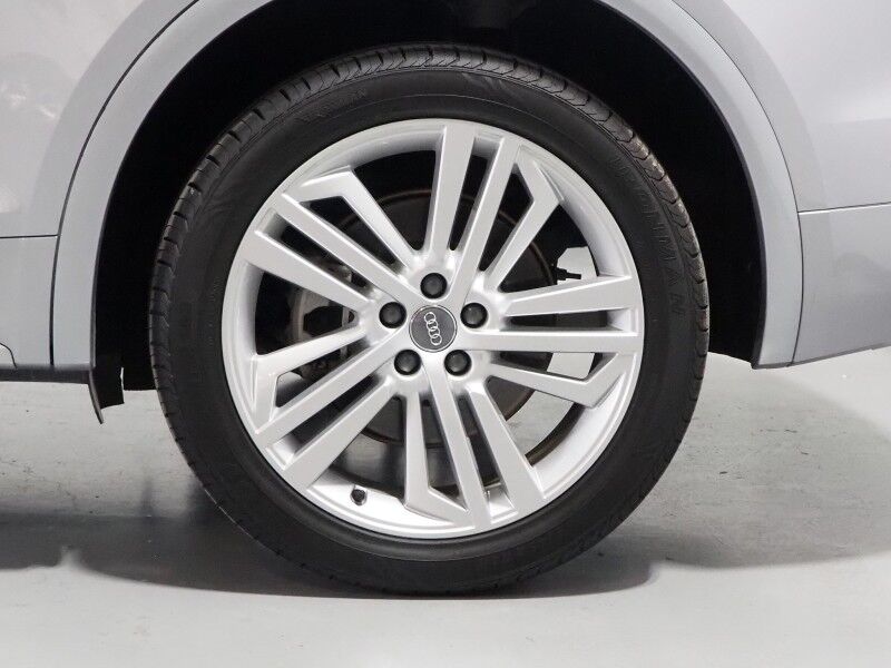 2020 Audi Q5 Premium Plus 45 TFSI Quattro *NAVIGATION, VIRTUAL COCKPIT, SAFTEY ALERTS, BACKUP-CAMERA, PANORAMA MOONROOF, LEATHER, CLIMATE SEATS, POWER LIFTGATE, 20 INCH WHEELS, WIRELESS CHARGING, ANDROID & APPLE Round Rock TX