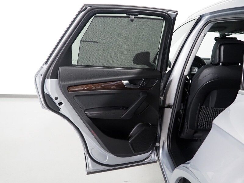 2020 Audi Q5 Premium Plus 45 TFSI Quattro *NAVIGATION, VIRTUAL COCKPIT, SAFTEY ALERTS, BACKUP-CAMERA, PANORAMA MOONROOF, LEATHER, CLIMATE SEATS, POWER LIFTGATE, 20 INCH WHEELS, WIRELESS CHARGING, ANDROID & APPLE Round Rock TX