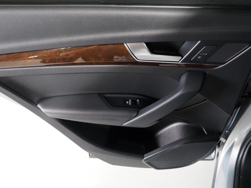 2020 Audi Q5 Premium Plus 45 TFSI Quattro *NAVIGATION, VIRTUAL COCKPIT, SAFTEY ALERTS, BACKUP-CAMERA, PANORAMA MOONROOF, LEATHER, CLIMATE SEATS, POWER LIFTGATE, 20 INCH WHEELS, WIRELESS CHARGING, ANDROID & APPLE Round Rock TX