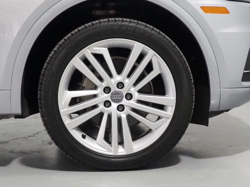 2020 Audi Q5 Premium Plus 45 TFSI Quattro *NAVIGATION, VIRTUAL COCKPIT, SAFTEY ALERTS, BACKUP-CAMERA, PANORAMA MOONROOF, LEATHER, CLIMATE SEATS, POWER LIFTGATE, 20 INCH WHEELS, WIRELESS CHARGING, ANDROID & APPLE Round Rock TX