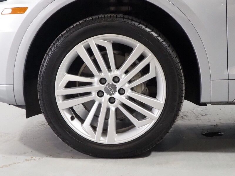 2020 Audi Q5 Premium Plus 45 TFSI Quattro *NAVIGATION, VIRTUAL COCKPIT, SAFTEY ALERTS, BACKUP-CAMERA, PANORAMA MOONROOF, LEATHER, CLIMATE SEATS, POWER LIFTGATE, 20 INCH WHEELS, WIRELESS CHARGING, ANDROID & APPLE Round Rock TX