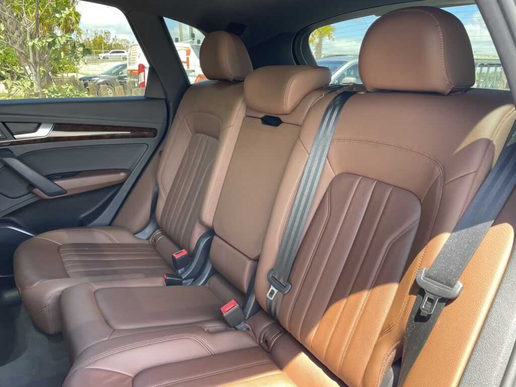 2020 Audi Q5 Premium~CLEAN CARFAX~EXCELLENT CONDITION~BLUETOOTH~DRIVER ASSISTANCE PACKAGE~PANORAMIC MOONROOF / SUNROOF Sarasota FL