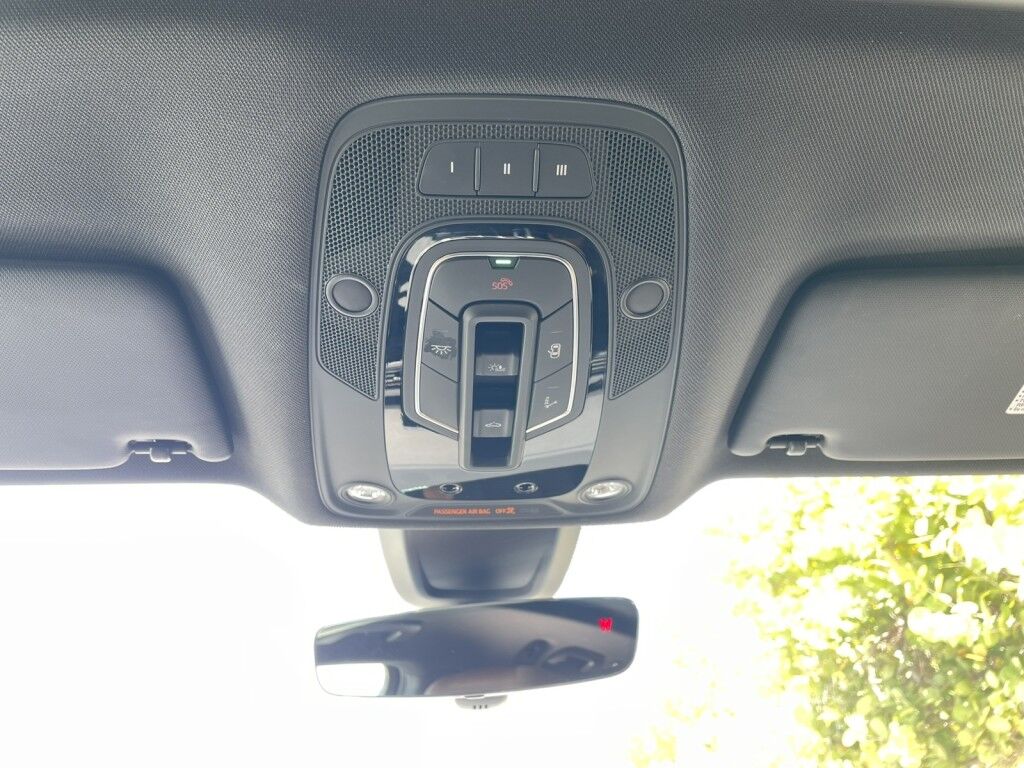 2020 Audi Q5 Premium~CLEAN CARFAX~EXCELLENT CONDITION~BLUETOOTH~DRIVER ASSISTANCE PACKAGE~PANORAMIC MOONROOF / SUNROOF Sarasota FL