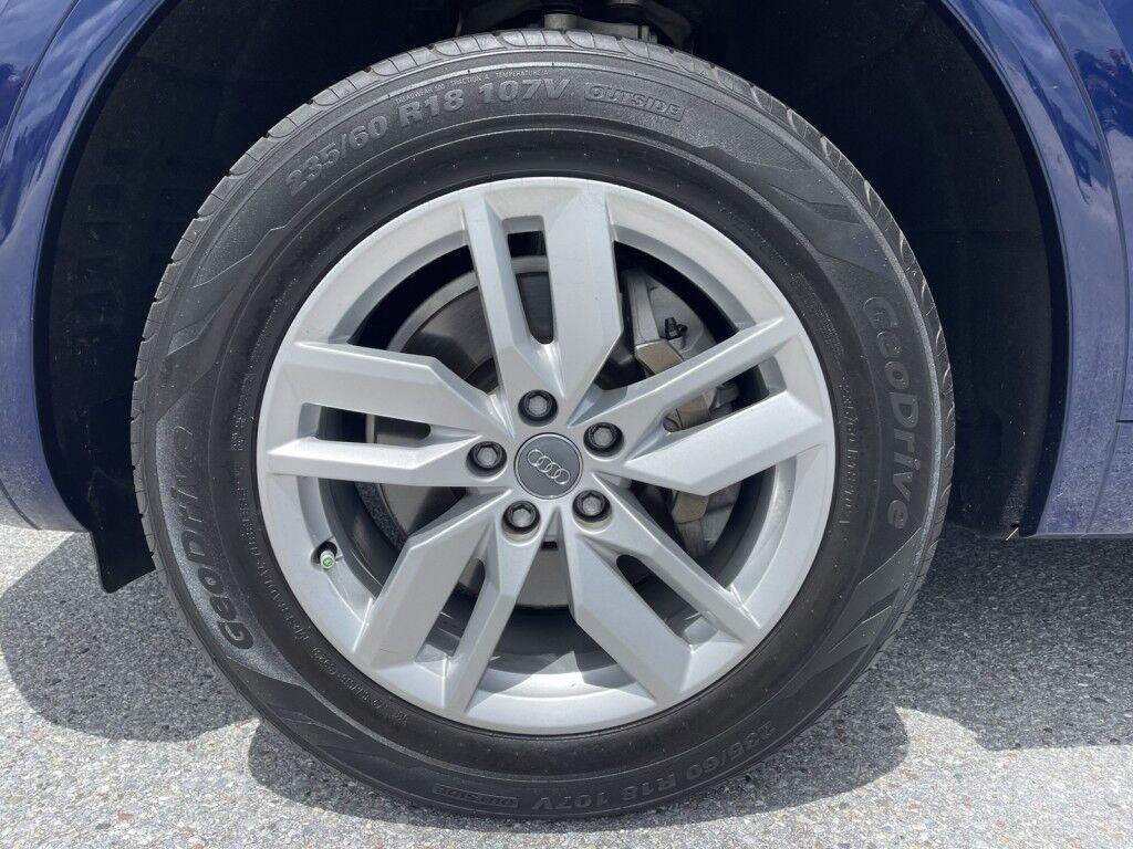 2020 Audi Q5 Premium~CLEAN CARFAX~EXCELLENT CONDITION~BLUETOOTH~DRIVER ASSISTANCE PACKAGE~PANORAMIC MOONROOF / SUNROOF Sarasota FL