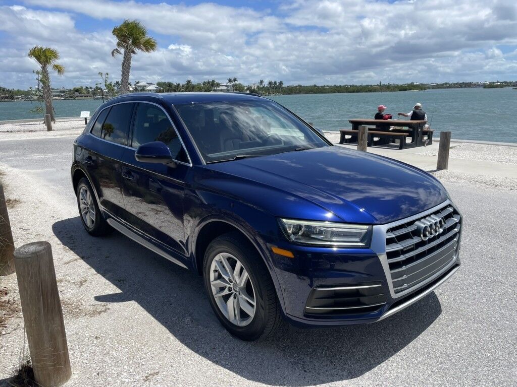 2020 Audi Q5 Premium~CLEAN CARFAX~EXCELLENT CONDITION~BLUETOOTH~DRIVER ASSISTANCE PACKAGE~PANORAMIC MOONROOF / SUNROOF Sarasota FL