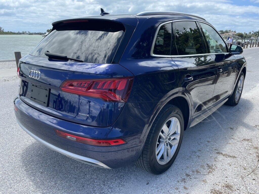 2020 Audi Q5 Premium~CLEAN CARFAX~EXCELLENT CONDITION~BLUETOOTH~DRIVER ASSISTANCE PACKAGE~PANORAMIC MOONROOF / SUNROOF Sarasota FL