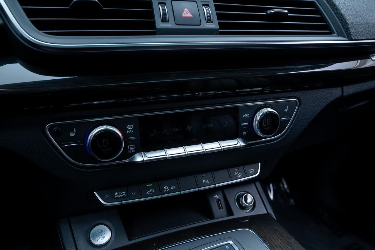2020 Audi Q5 e 55 Premium Convenience Plus Package / Panoramic Roof Portland OR