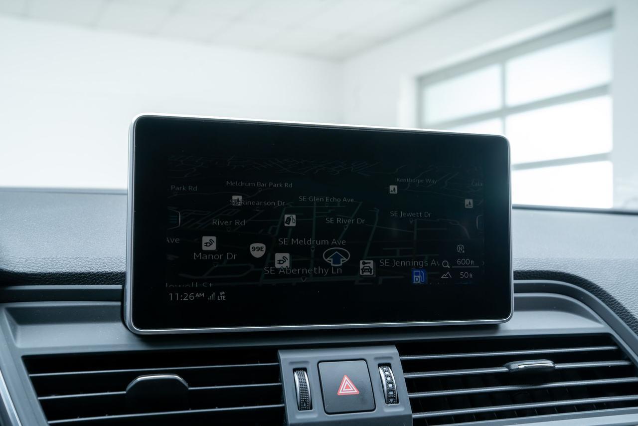 2020 Audi Q5 e 55 Premium Convenience Plus Package / Panoramic Roof Portland OR