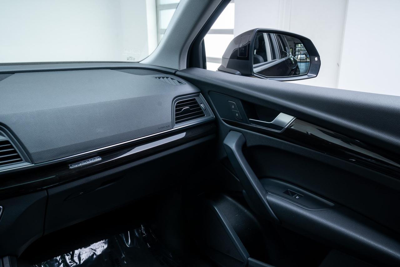2020 Audi Q5 e 55 Premium Convenience Plus Package / Panoramic Roof Portland OR