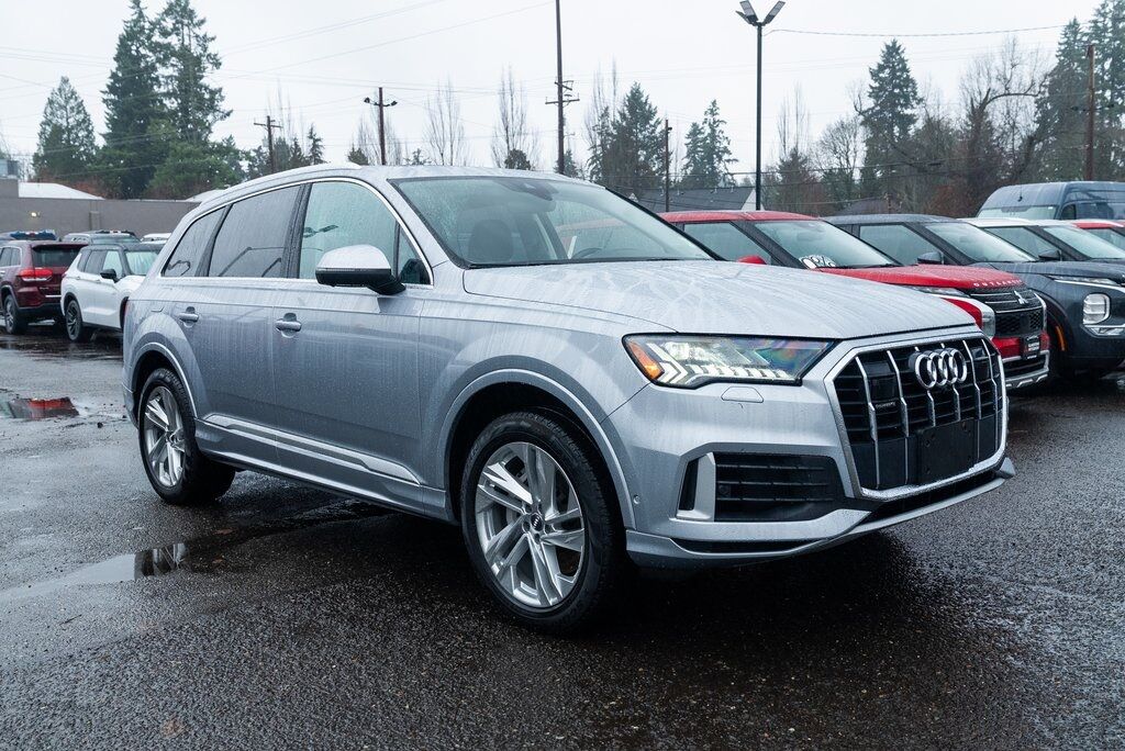 2020 Audi Q7 55 Premium Plus