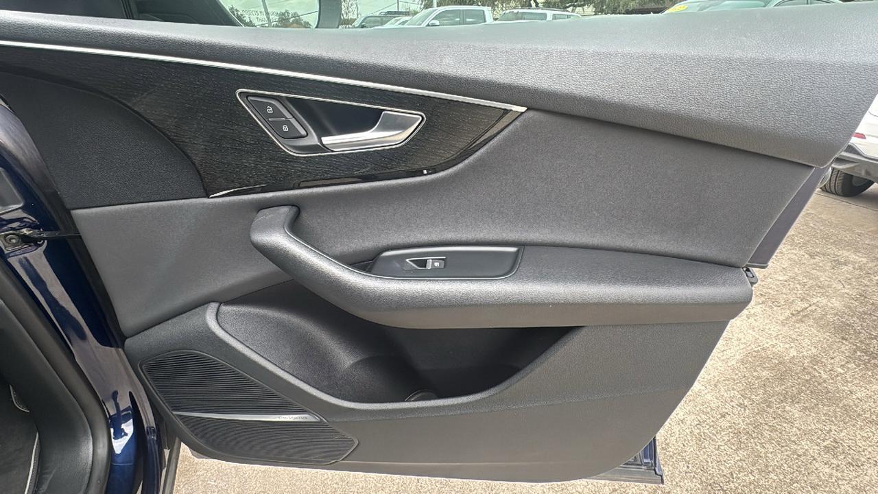 2020 Audi Q8 Premium Plus  Selma TX