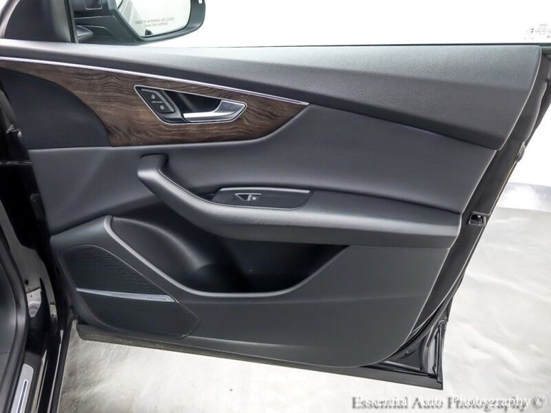 2020 Audi Q8 Premium Plus Willowbrook IL