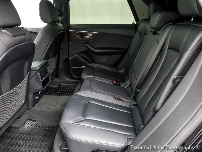 2020 Audi Q8 Premium Plus Willowbrook IL