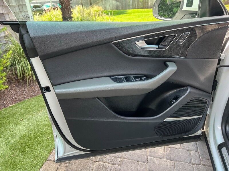 2020 Audi Q8 Premium Plus Wilmington NC