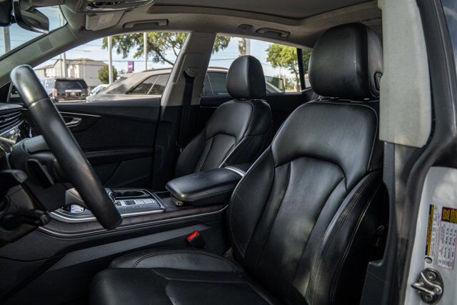 2020 Audi Q8 Prestige Luxury Package  Selma TX