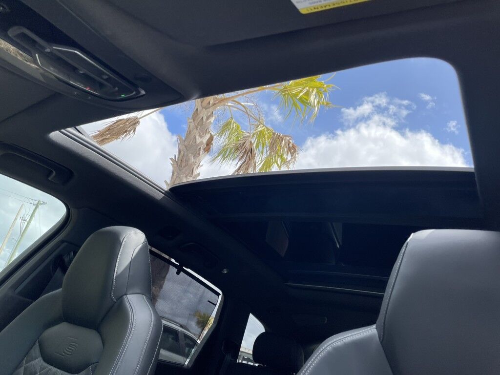 2020 Audi SQ7 PRESTIGE~1 OWNER~CLEAN CARFAX~LOW MILES~REGULAR MAINTENANCE~ONLI Sarasota FL