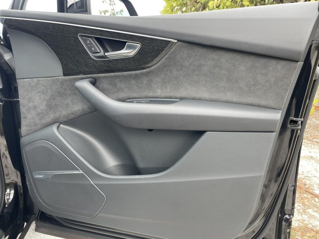 2020 Audi SQ7 PRESTIGE~1 OWNER~CLEAN CARFAX~LOW MILES~REGULAR MAINTENANCE~ONLI Sarasota FL