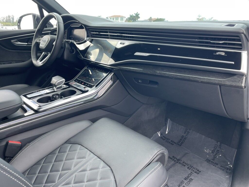 2020 Audi SQ7 PRESTIGE~1 OWNER~CLEAN CARFAX~LOW MILES~REGULAR MAINTENANCE~ONLI Sarasota FL