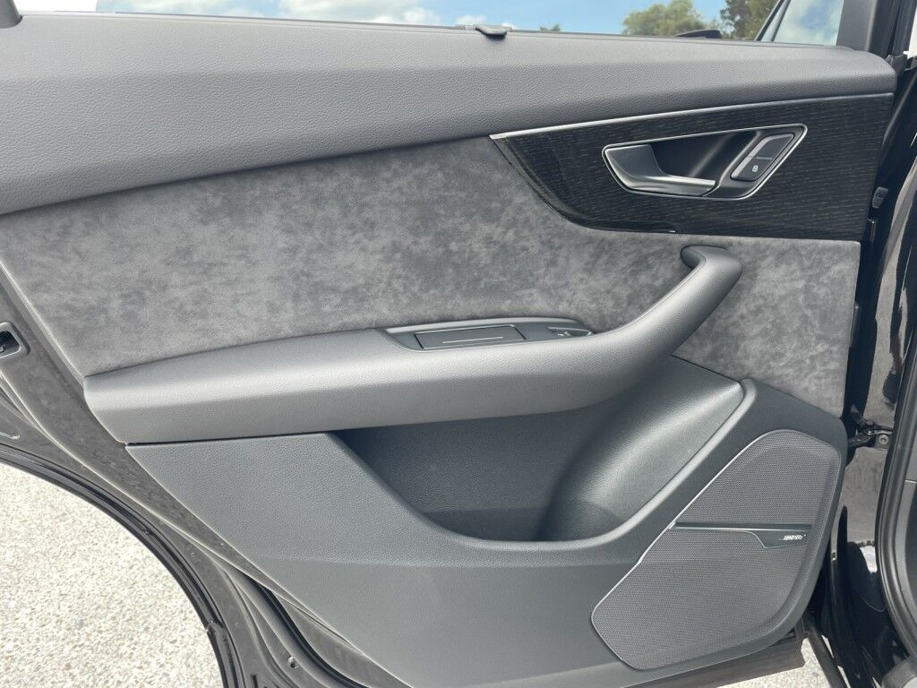 2020 Audi SQ7 PRESTIGE~1 OWNER~CLEAN CARFAX~LOW MILES~REGULAR MAINTENANCE~ONLI Sarasota FL