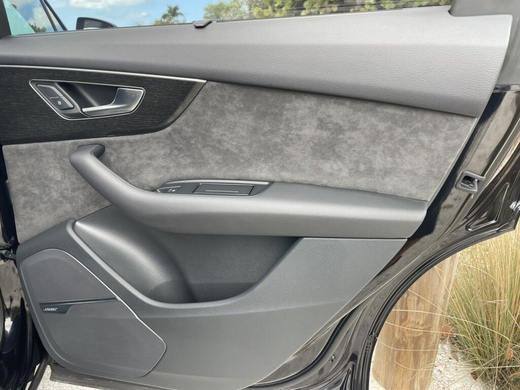 2020 Audi SQ7 PRESTIGE~1 OWNER~CLEAN CARFAX~LOW MILES~REGULAR MAINTENANCE~ONLI Sarasota FL