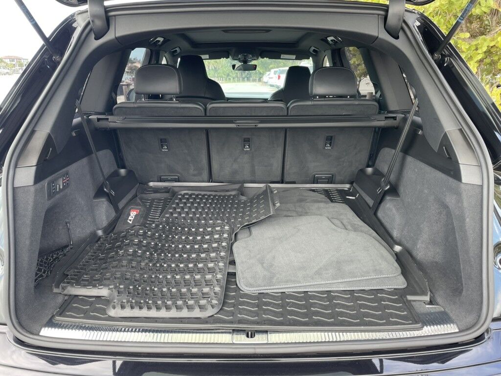 2020 Audi SQ7 PRESTIGE~1 OWNER~CLEAN CARFAX~LOW MILES~REGULAR MAINTENANCE~ONLI Sarasota FL