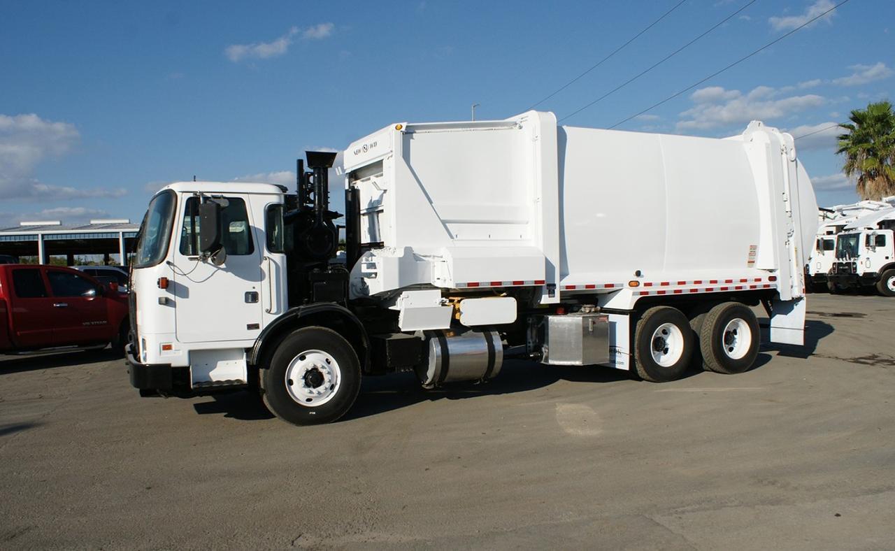 2020 Autocar ACX64 31 Yard New Way Side Loader Garbage Truck Tampa FL